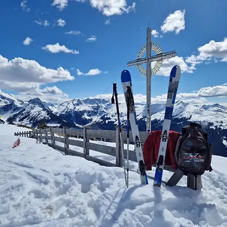 Holzfaellerhaus Melkstatt Auffach