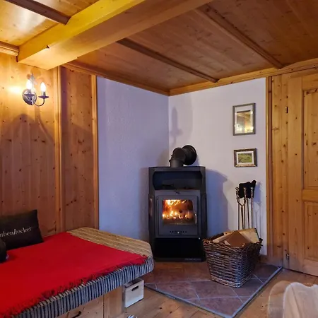 Holzfaellerhaus Melkstatt Сasa de vacaciones Auffach