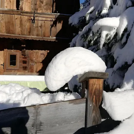 度假居 Holzfaellerhaus Melkstatt 奥法赫